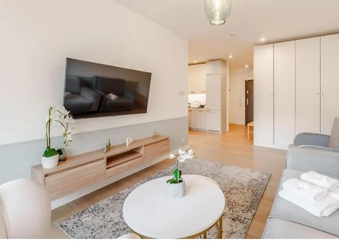 Polanki Aqua Z Bezplatnym Basenem, Bawialnia, Parkingiem I Fitness